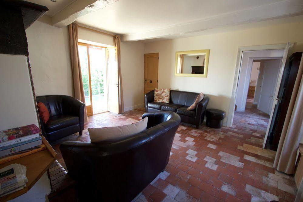Ancienne Ecole Bed & Breakfast Cazaux-Villecomtal Exterior photo